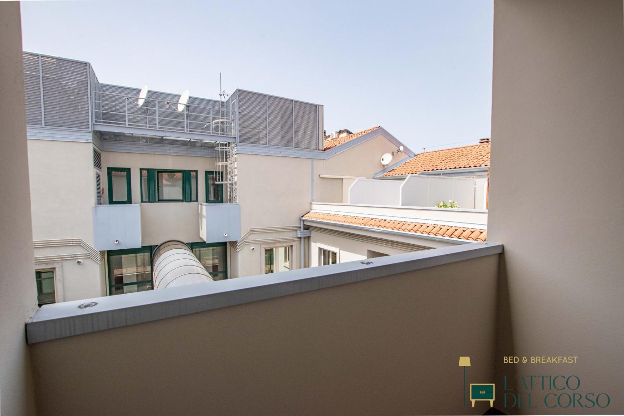 Ferienwohnung L'Attico Del Corso Triest Exterior foto