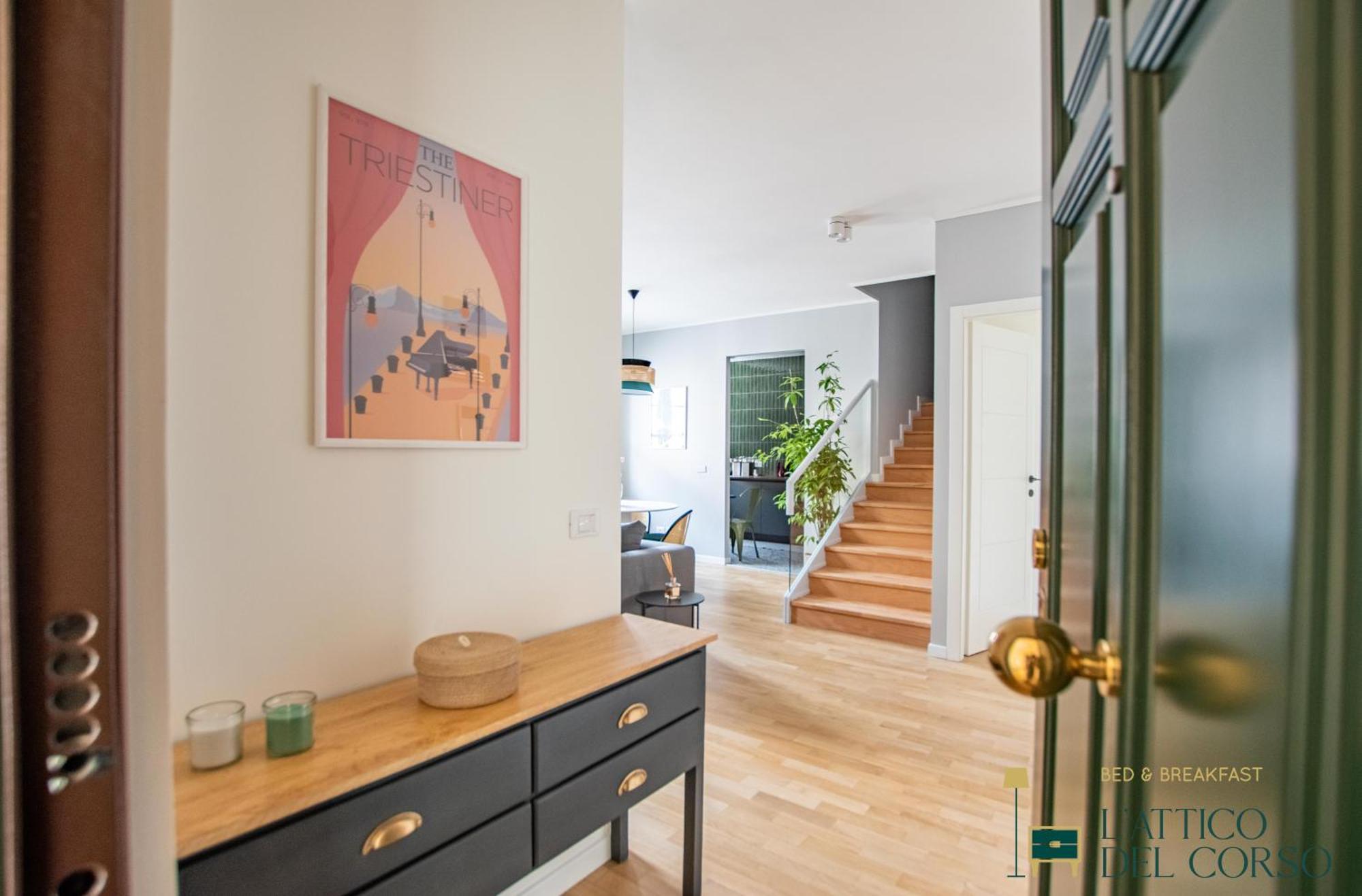 Ferienwohnung L'Attico Del Corso Triest Exterior foto